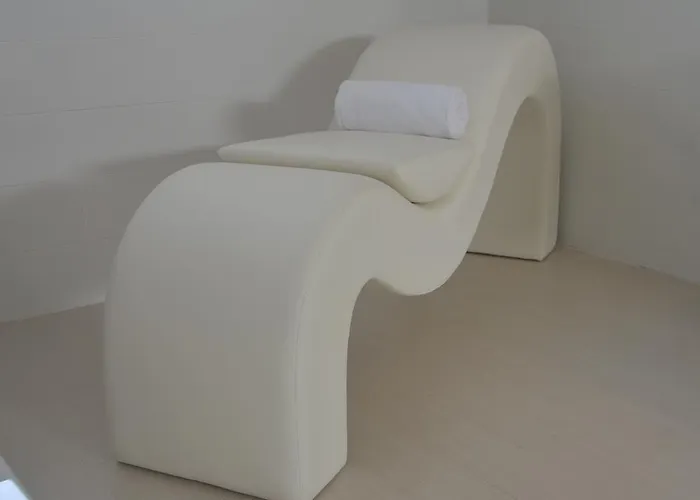 Vinyl M - Adults Only ميلادا