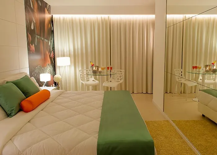 Vinyl M - Adults Only فندق ميلادا