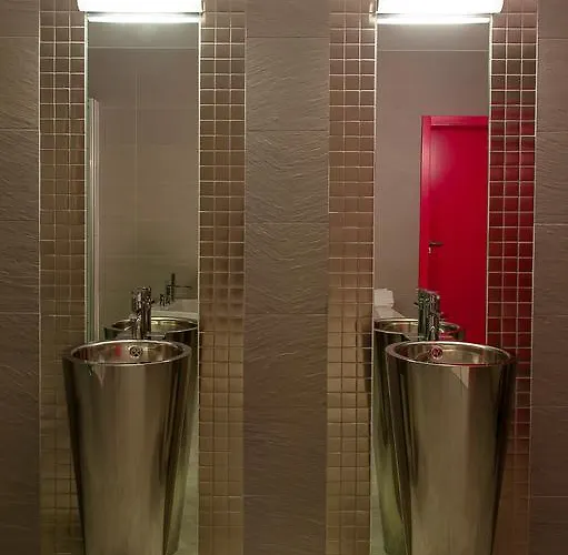 Vinyl M - Adults Only ميلادا