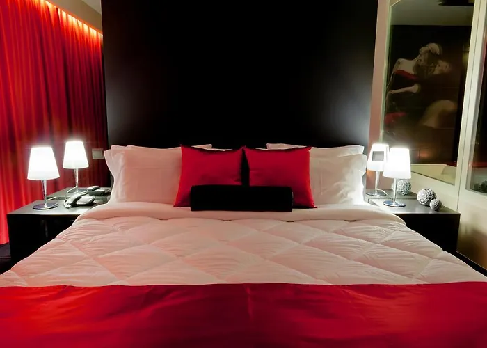 Vinyl M - Adults Only فندق ميلادا